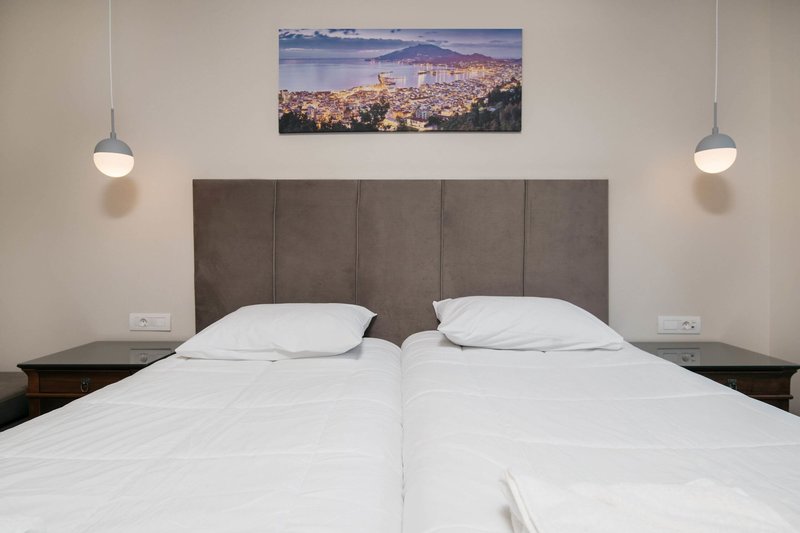 Tesoro Hotel 3