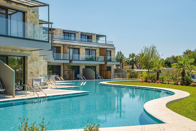 Portes Lithos Luxury Resort 2