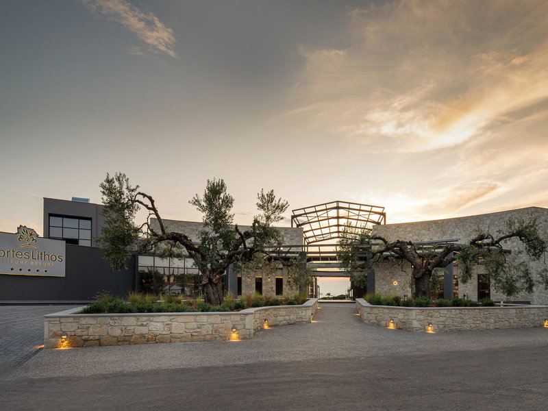 Portes Lithos Luxury Resort 6