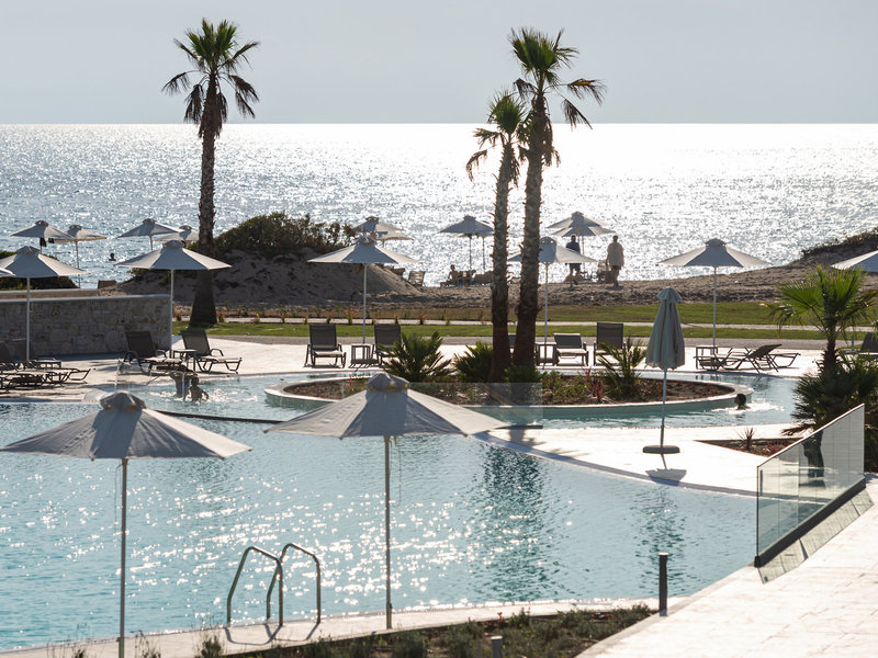 Portes Lithos Luxury Resort 12