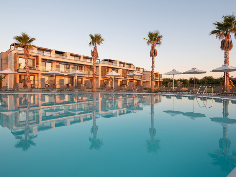 Portes Lithos Luxury Resort 16