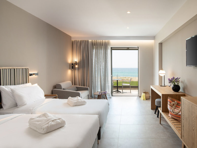 Portes Lithos Luxury Resort 36