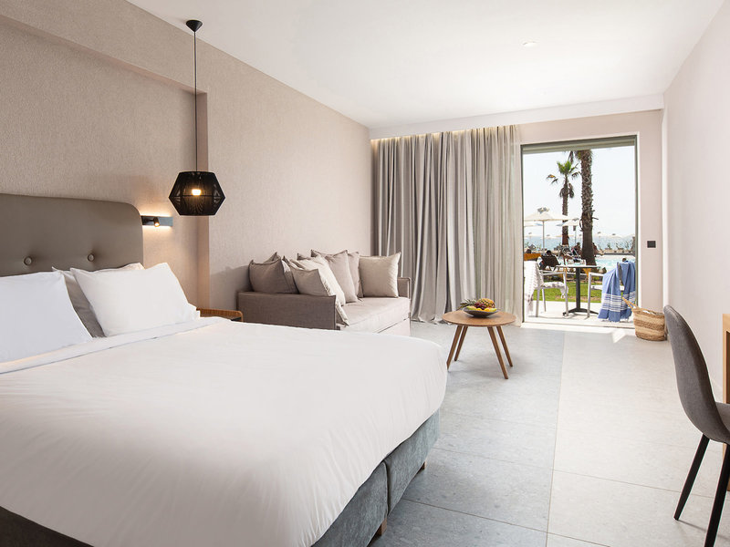 Portes Lithos Luxury Resort 37