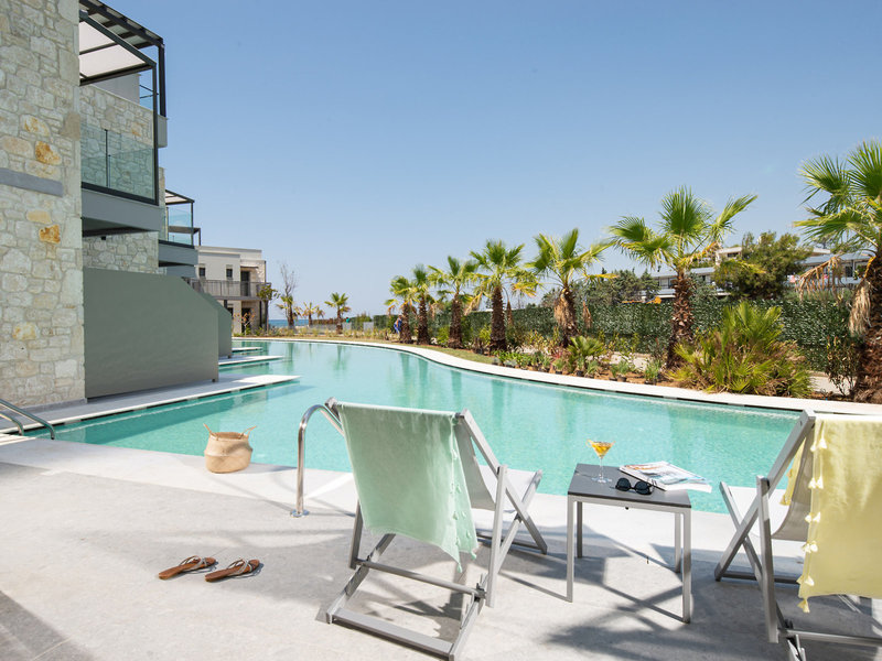 Portes Lithos Luxury Resort 40