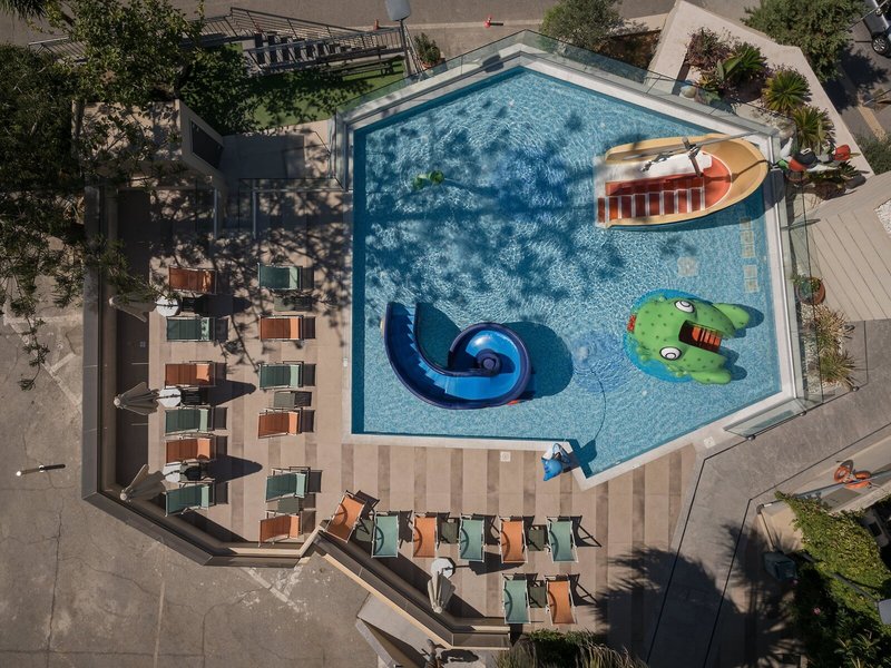 Minos Hotel 8