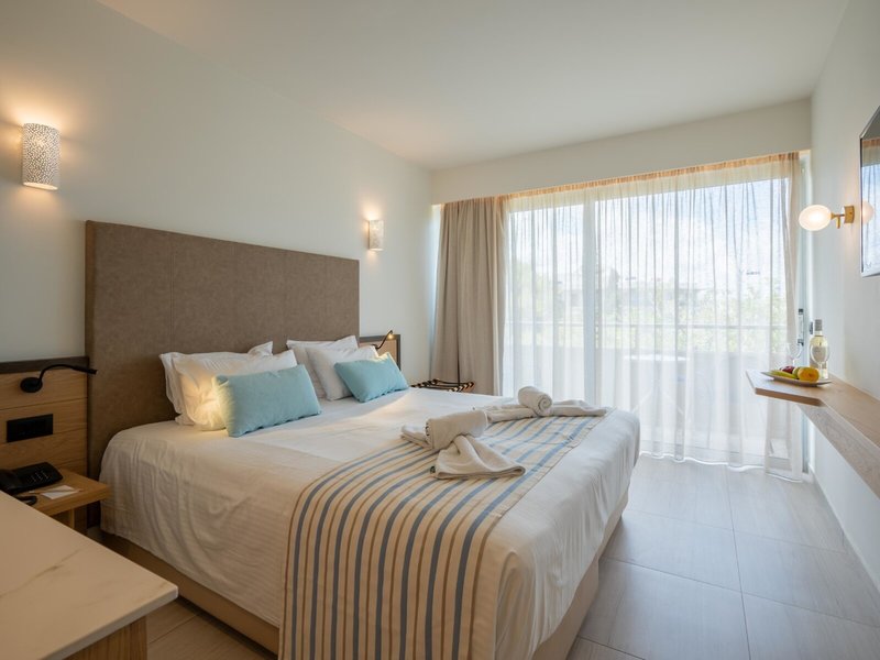 Minos Hotel 25