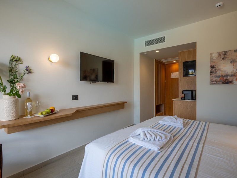 Minos Hotel 29