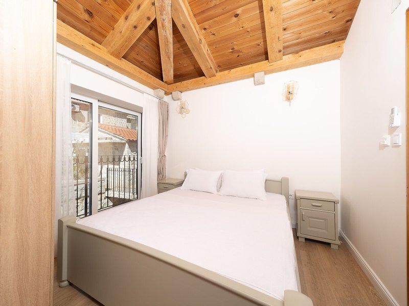 Olive Resort 32