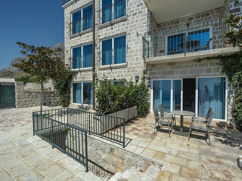 Olive Resort 40