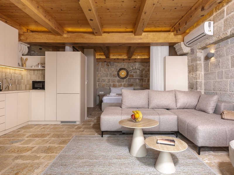 Olive Resort 44