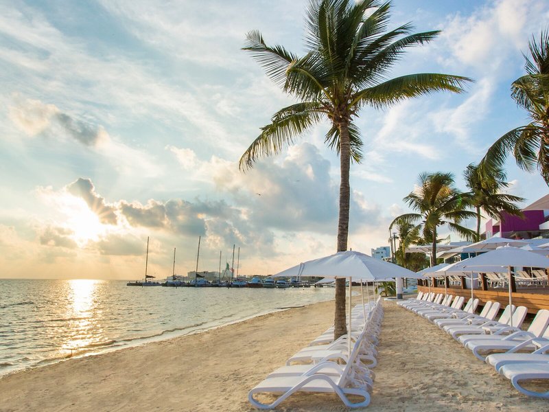 Temptation Resort & Spa 8