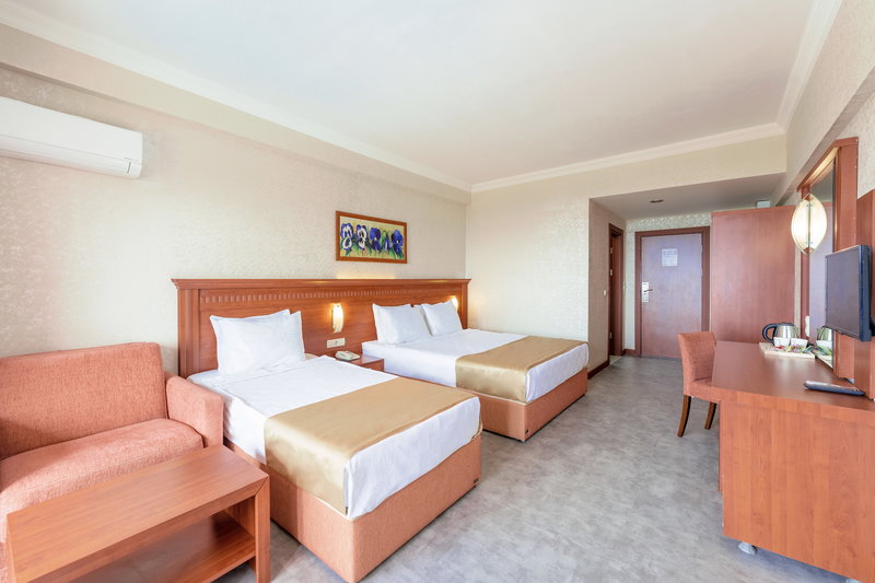 Casa Fora Beach Resort 6