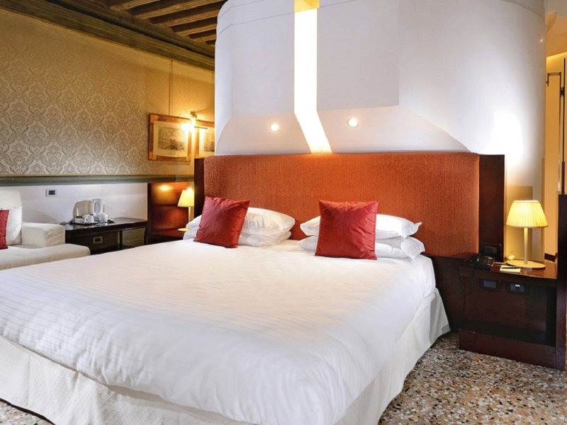 Ruzzini Palace 22