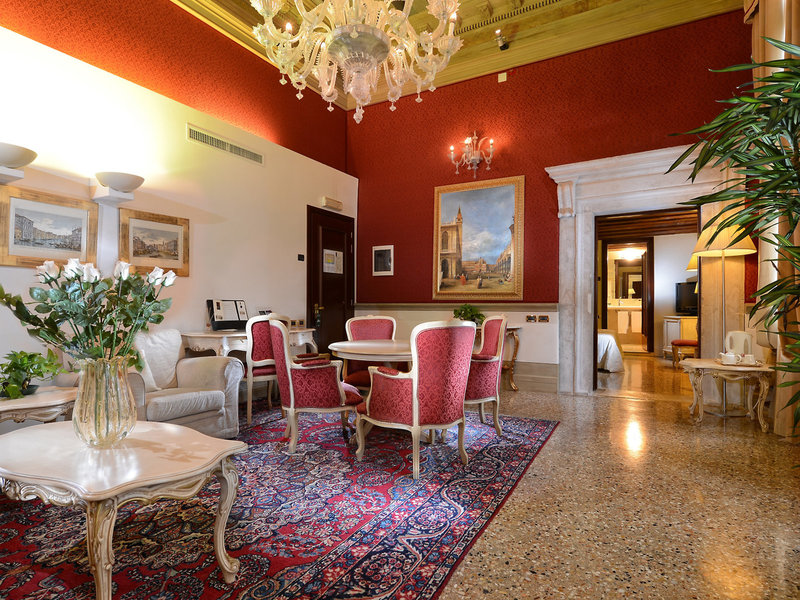 Ruzzini Palace 24