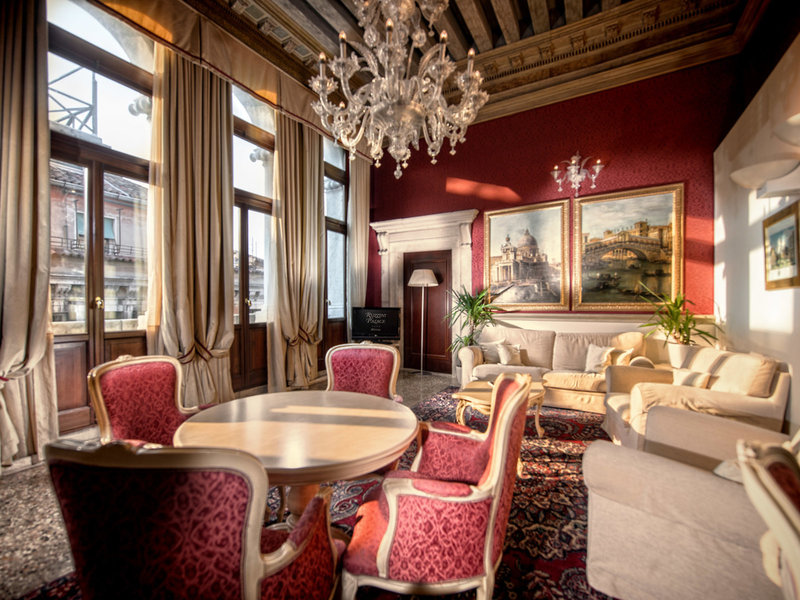 Ruzzini Palace 35