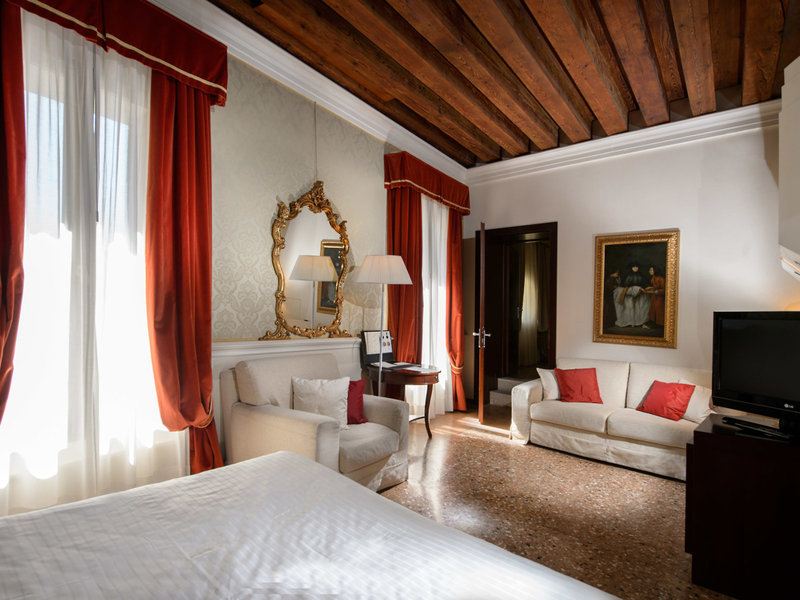 Ruzzini Palace 36