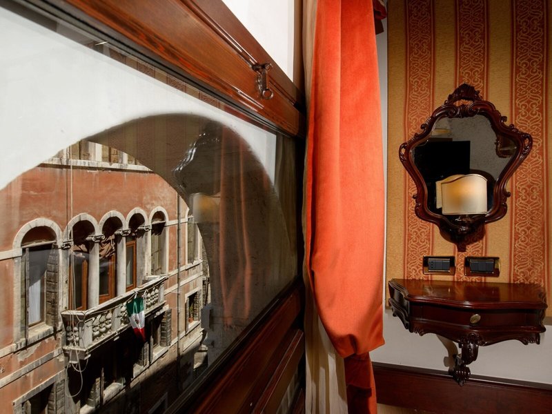 Ruzzini Palace 43