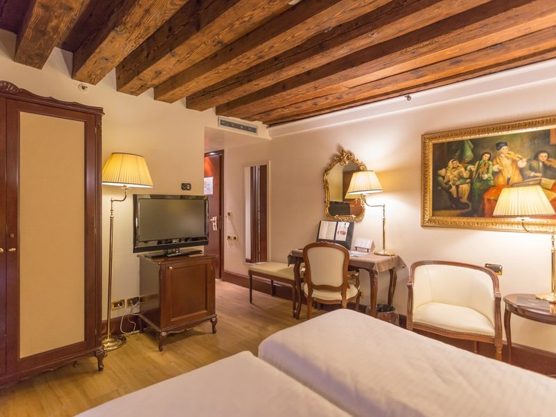 Ruzzini Palace 45