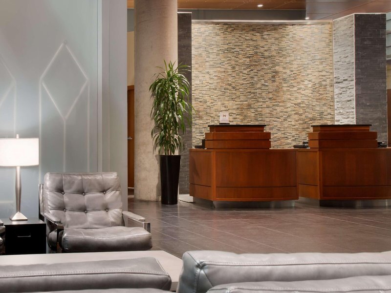 Embassy Suites by Hilton Montreal 2