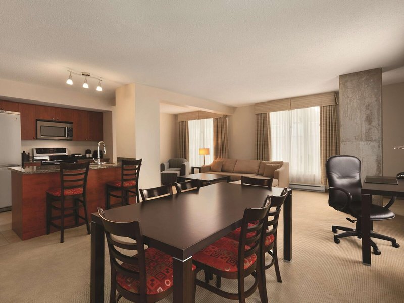 Embassy Suites by Hilton Montreal 3