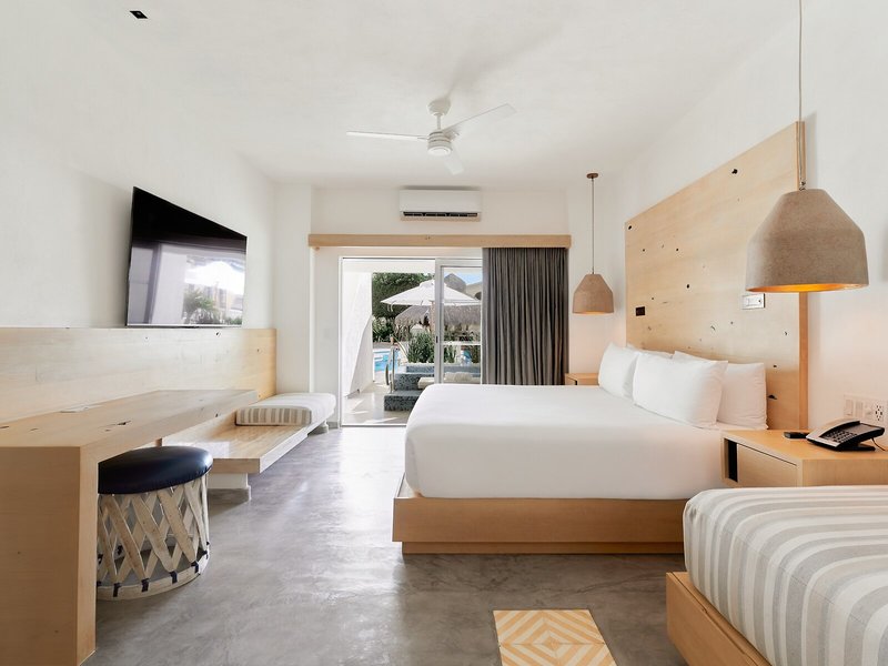 Bahia Hotel & Beach House 33