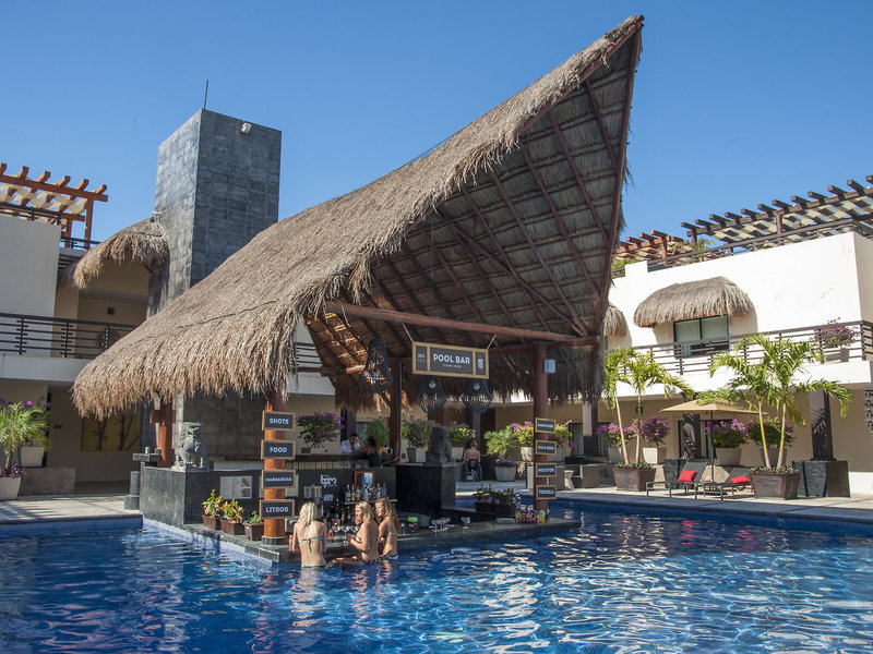 Aldea Thai By Ocean Front 4