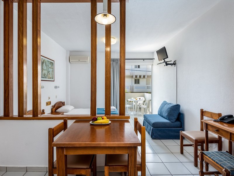 Angela Hotel 23