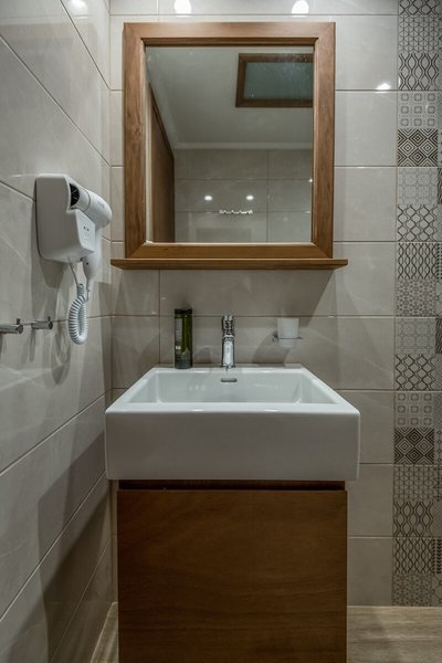 Angela Hotel 46