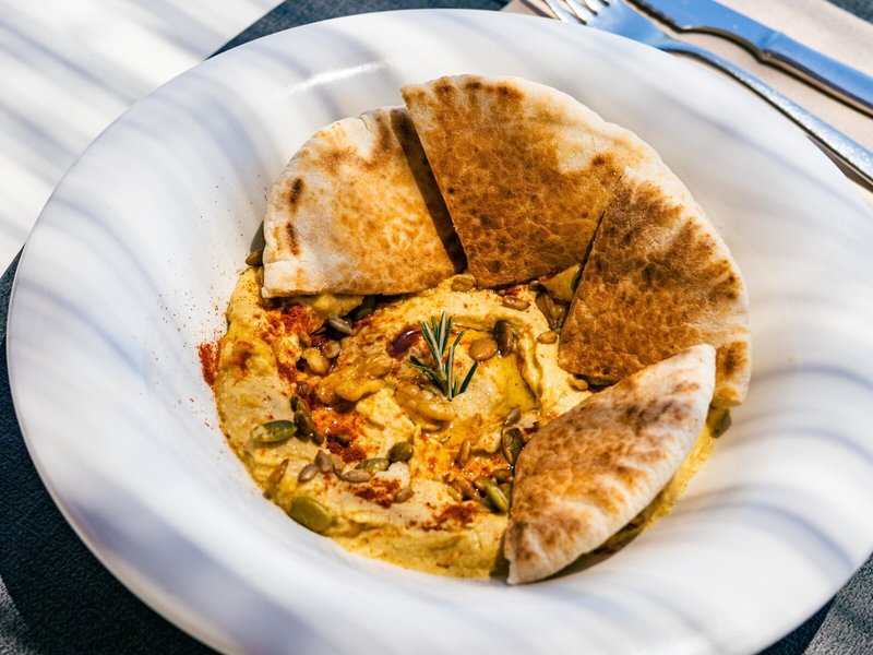 Seth Santo Tomás 26