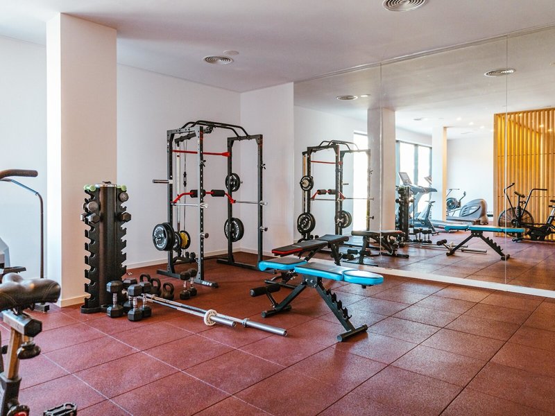 Seth Santo Tomás 28