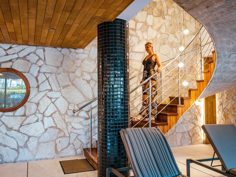 Seth Santo Tomás 33