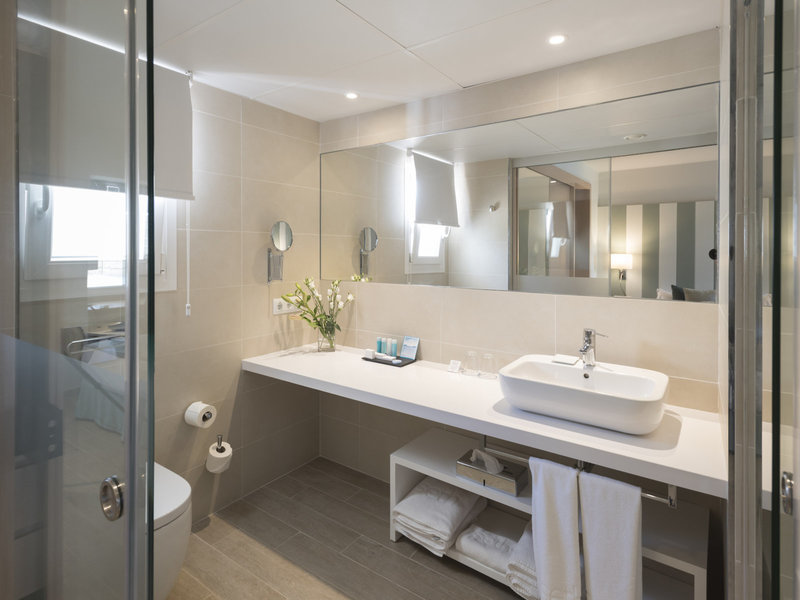 Seth Santo Tomás 38