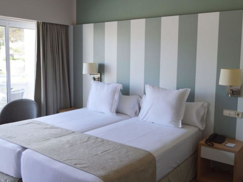 Seth Santo Tomás 42