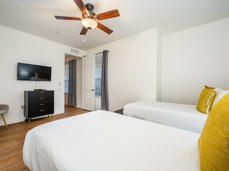 Vista Cay at Harbor Square by Millenium 46