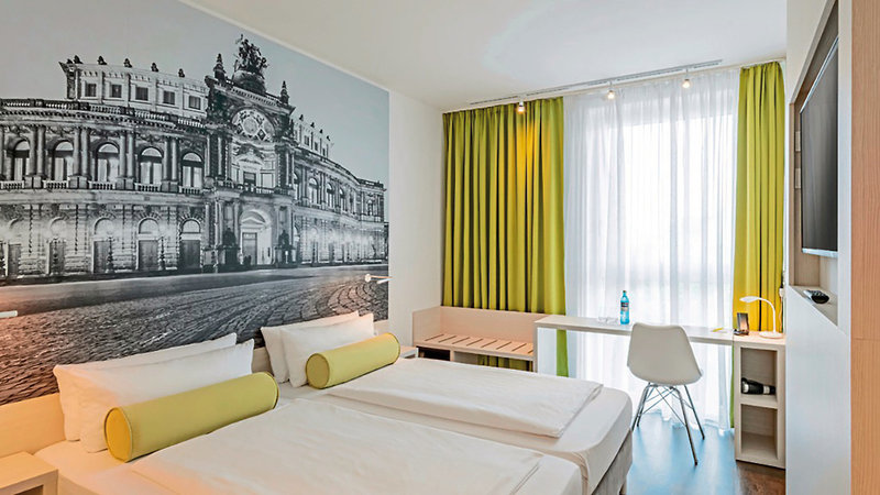 Super 8 by Wyndham Dresden 2