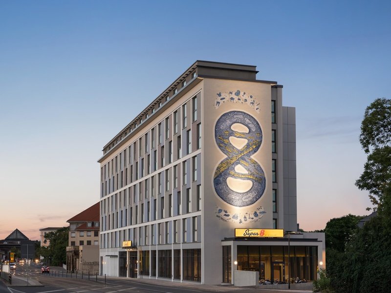 Super 8 by Wyndham Dresden