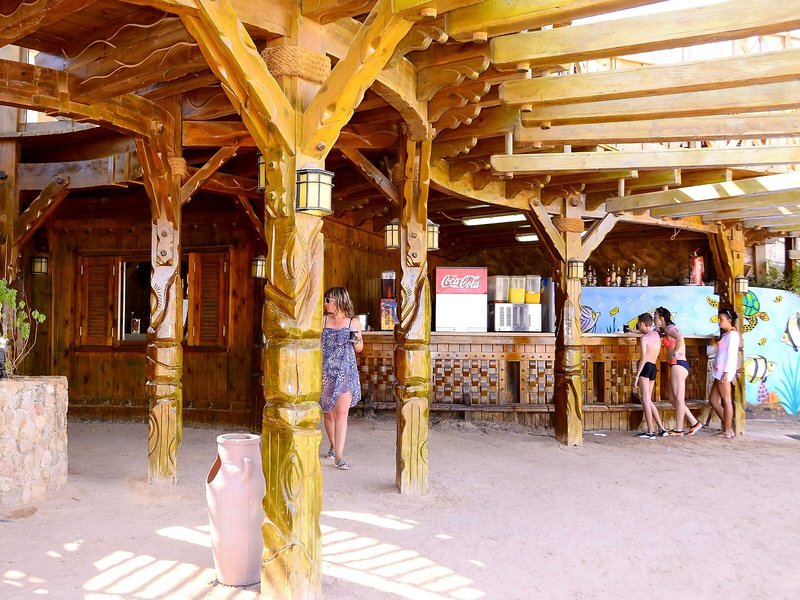 Rehana Royal Beach & Spa 1