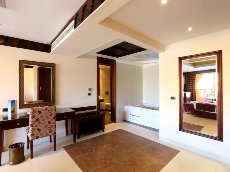 Rehana Royal Beach & Spa 28