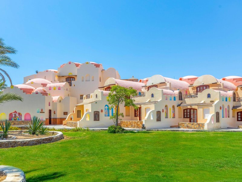 Bliss Marina Beach Resort 8