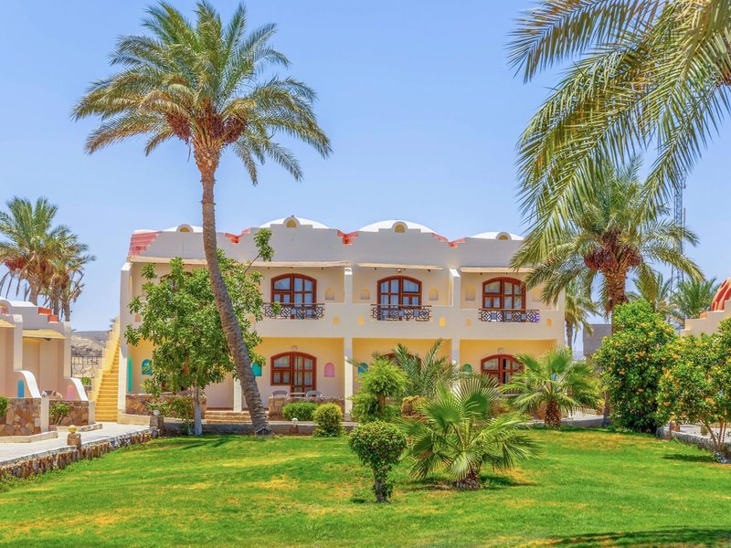 Bliss Marina Beach Resort 9