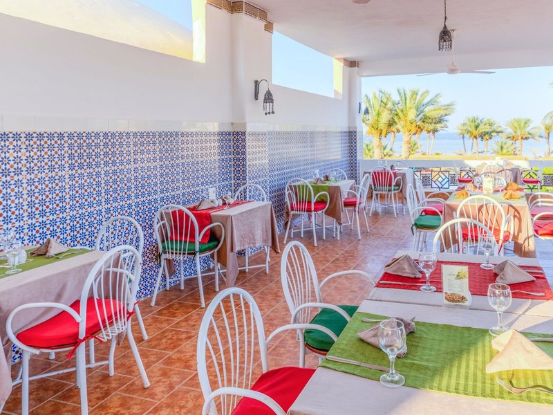 Bliss Marina Beach Resort 11