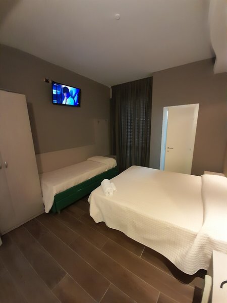 Royal Plaza 27