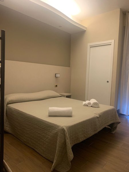 Royal Plaza 32