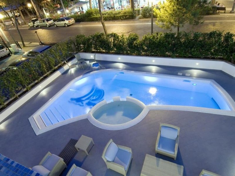 Mercure Rimini Lungomare 8 - Outdoor Pool