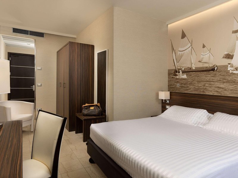 Mercure Rimini Lungomare 28 - Room Example