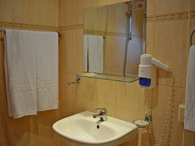 Royal Beach 12 - Room Example