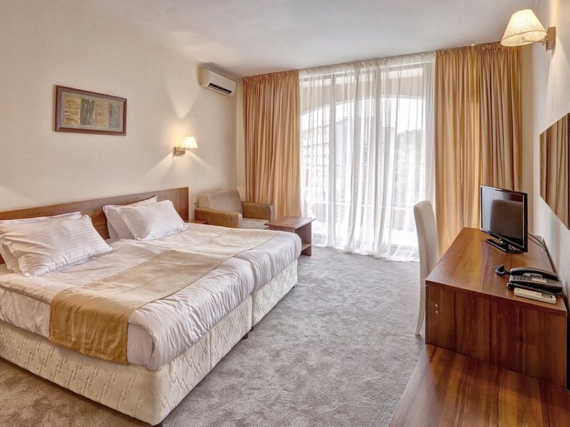 Central 33 - Room Example