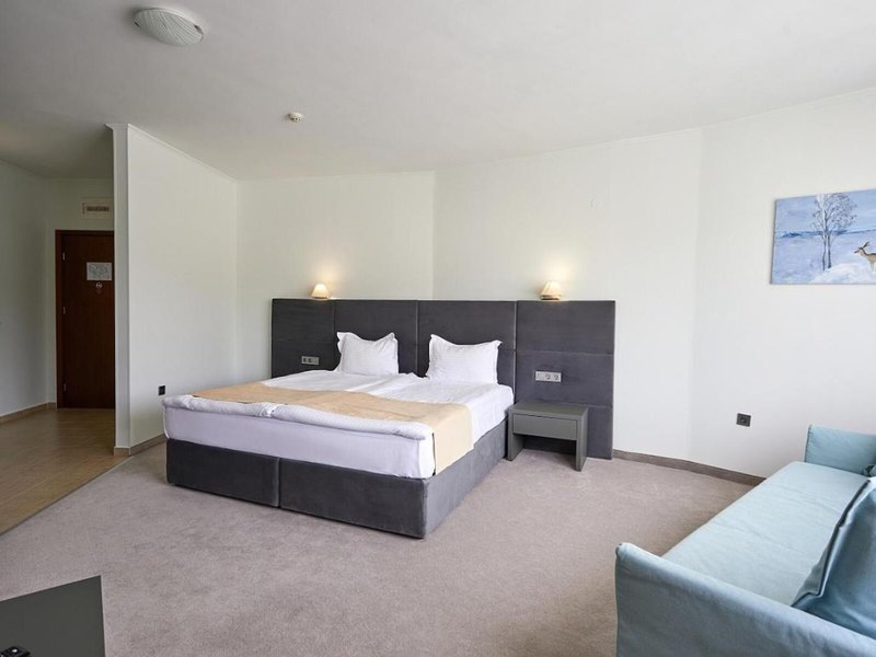 Continental Hotel 12