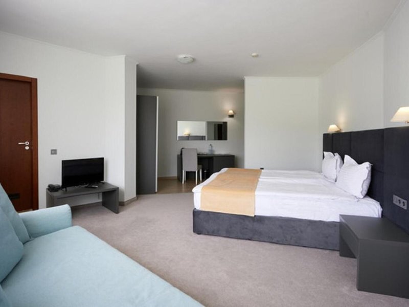 Continental Hotel 13