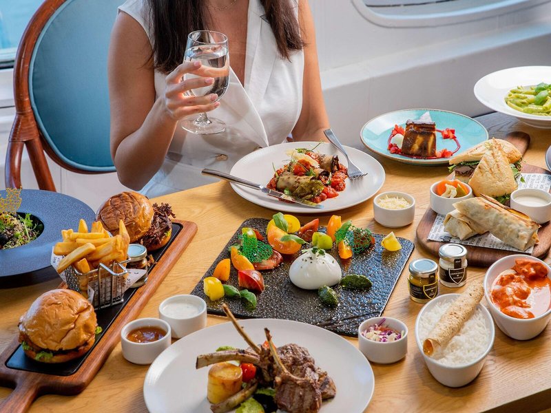 Queen Elizabeth 2 11